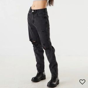 Black Ripped Mom Jeans Size 15 (Urban Planet)